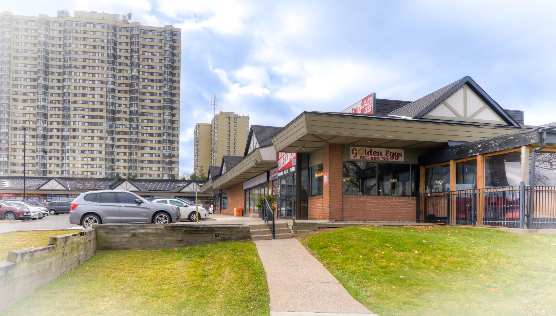 Dixie Plaza property view